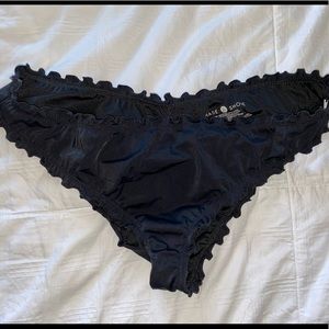 cute black swimsuit bottoms!